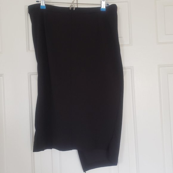 Slate & Willow Knot Front Asymmetric Skirt - Size M - Picture 7 of 7